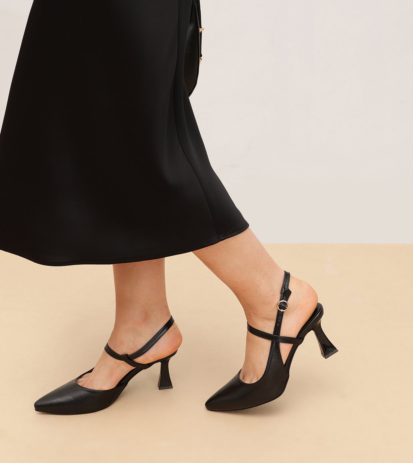 Slingback Pointed Toe Pumps - Black