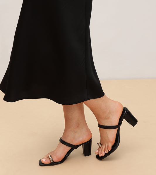 Metallic Accent Toe-Ring Heeled Mules - Black