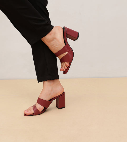 Asymmetric Cutout Block Heeled Slide Sandals - Maroon