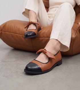 Bow Detail Cap-Toe Flats - Tan