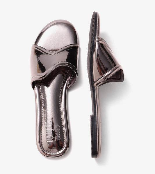 Metallic Wavy Flat Sandals - Gunmetal