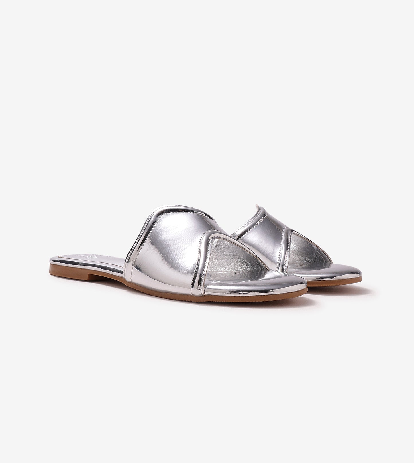Metallic Wavy Flat Sandals - Silver