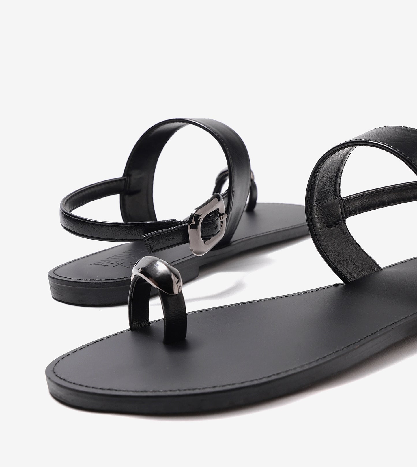 Metallic Accent Toe Ring Flat Sandals - Black