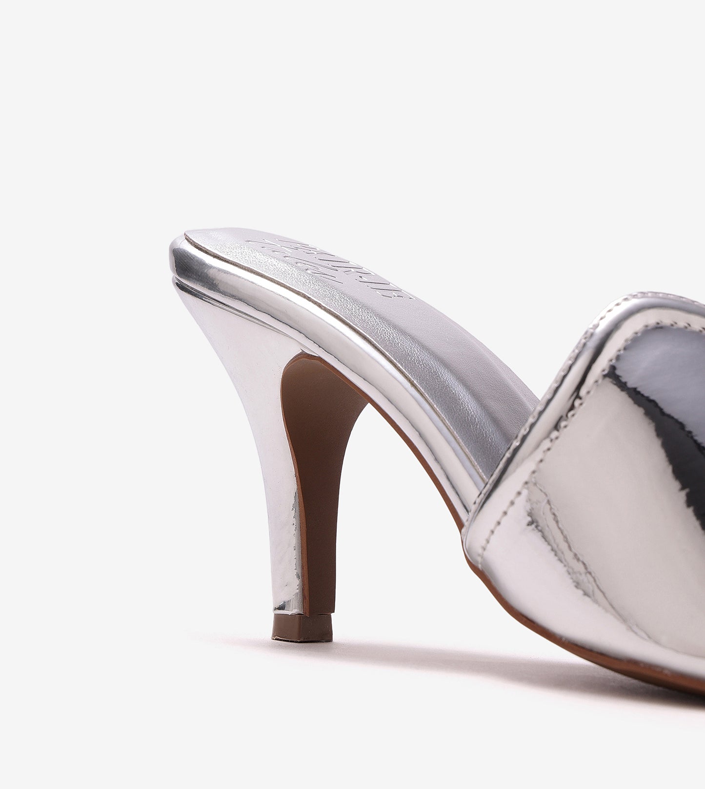 Metallic Wavy Stiletto Heeled Sandals - Silver