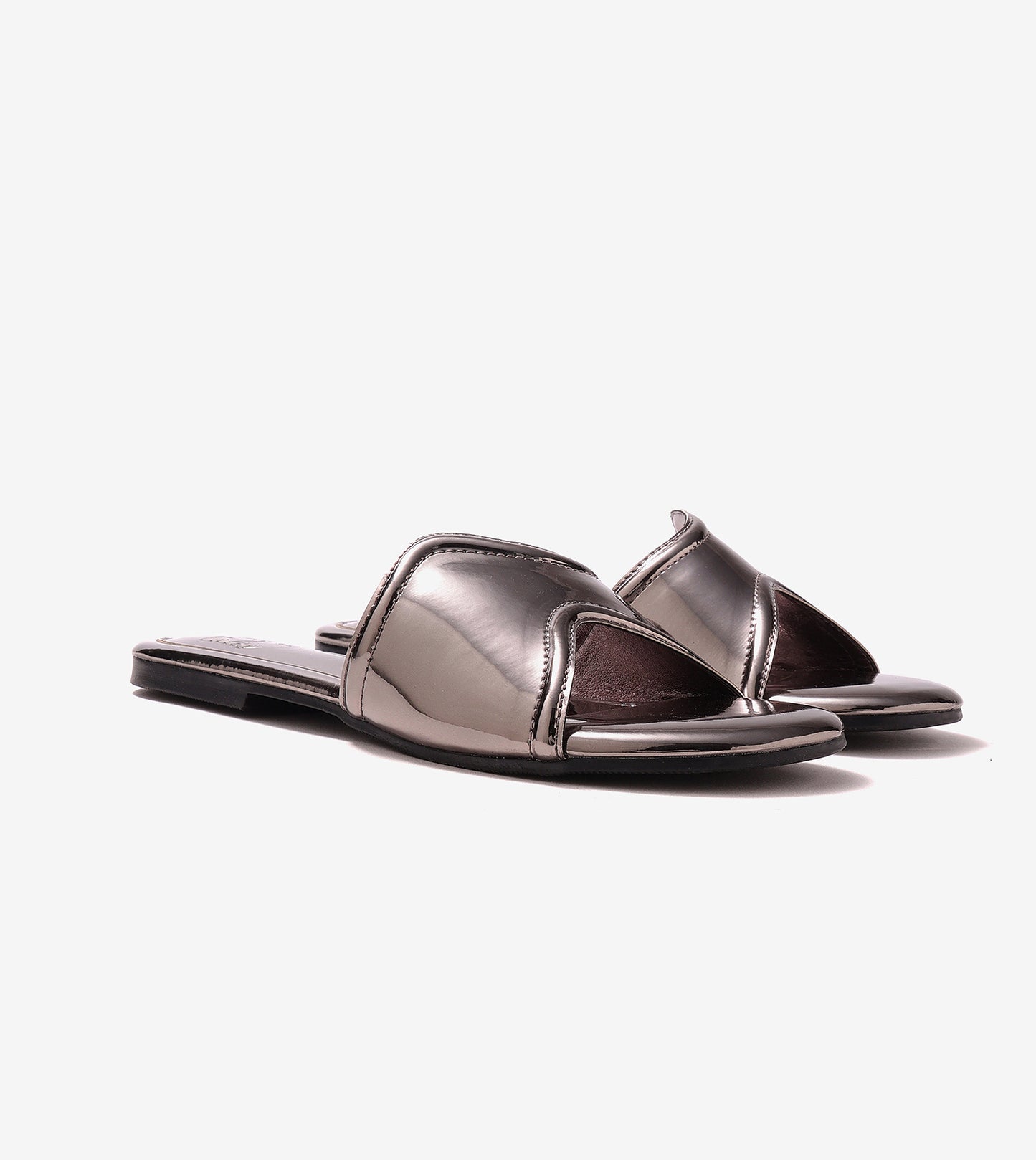 Metallic Wavy Flat Sandals - Gunmetal