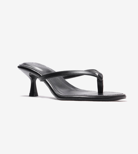 V-Strap Kitten Heeled Sandals - Black