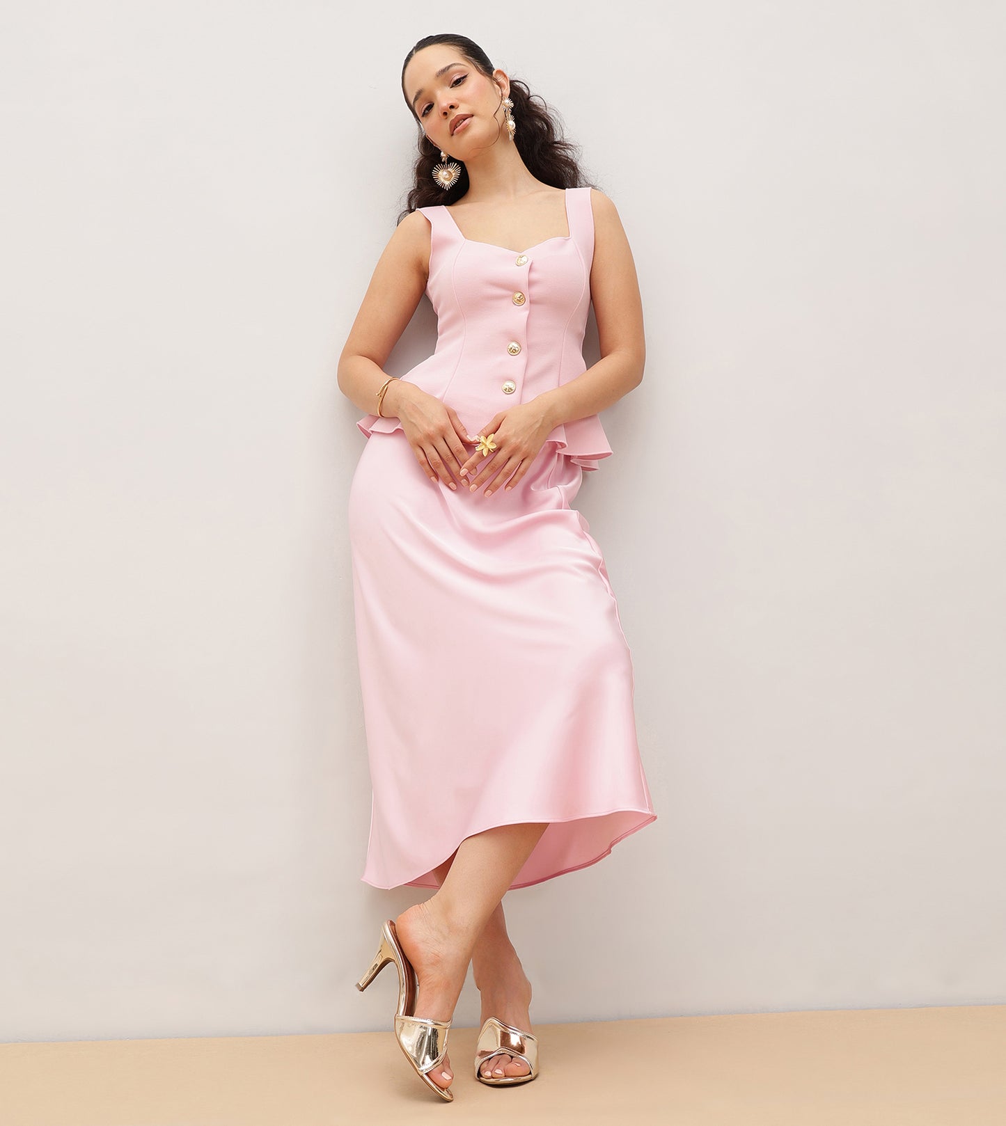 Metallic Wavy Stiletto Heeled Sandals - Gold