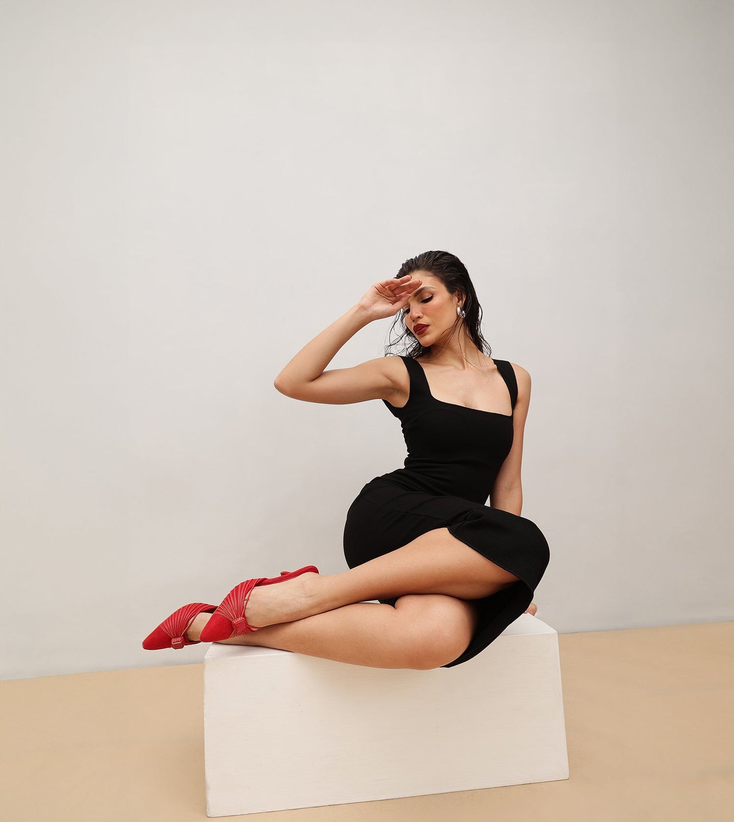 Knotted Pointed Toe Suede Heels - Red