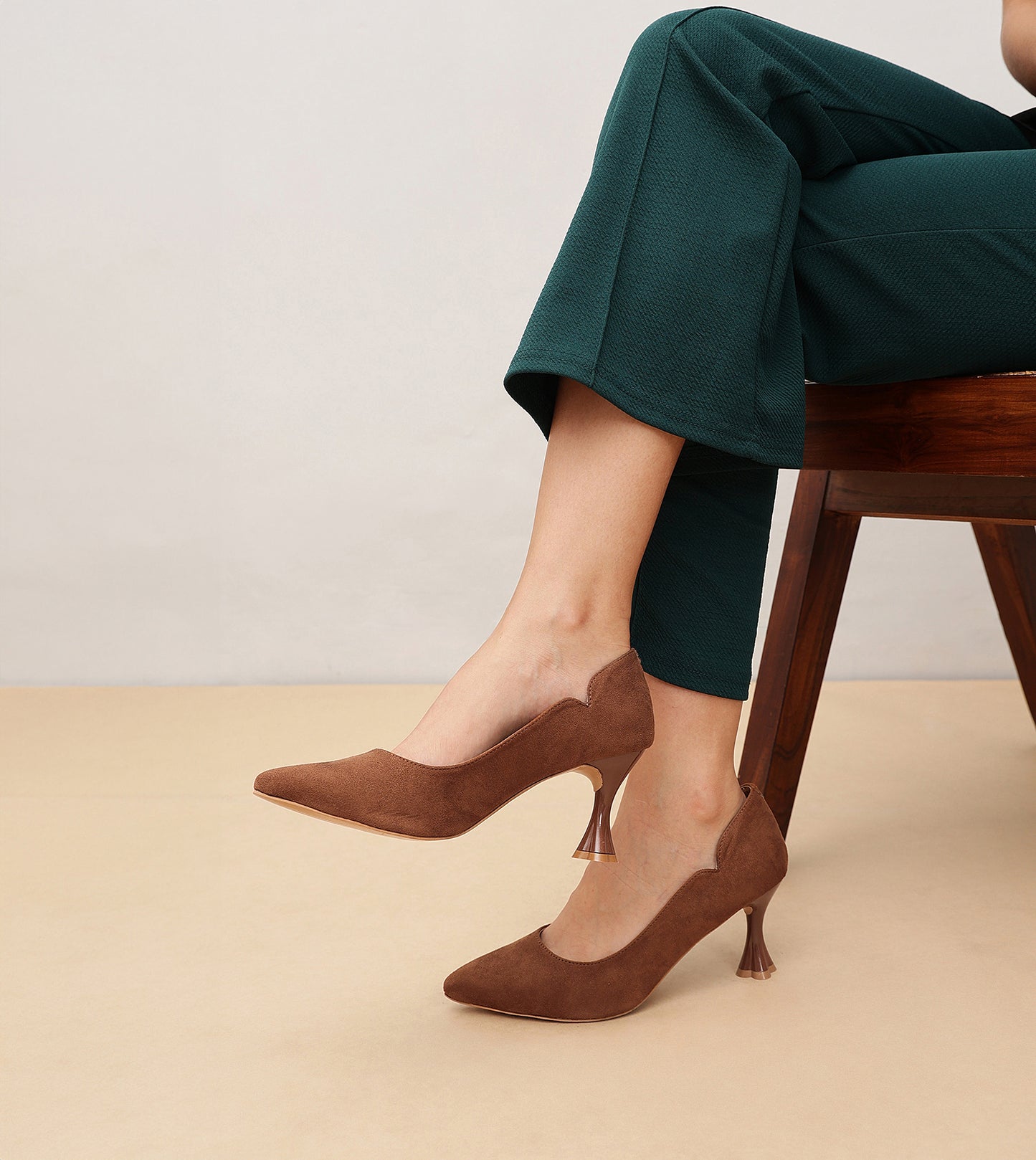 Pointed Toe Sculpted Pumps - Brown