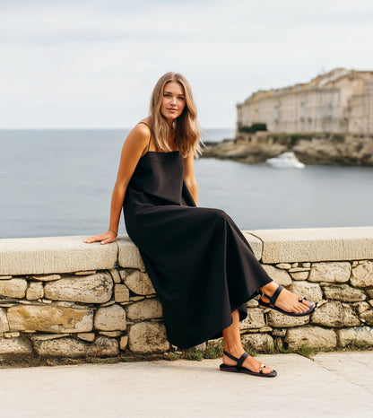 Metallic Accent Toe Ring Flat Sandals - Black