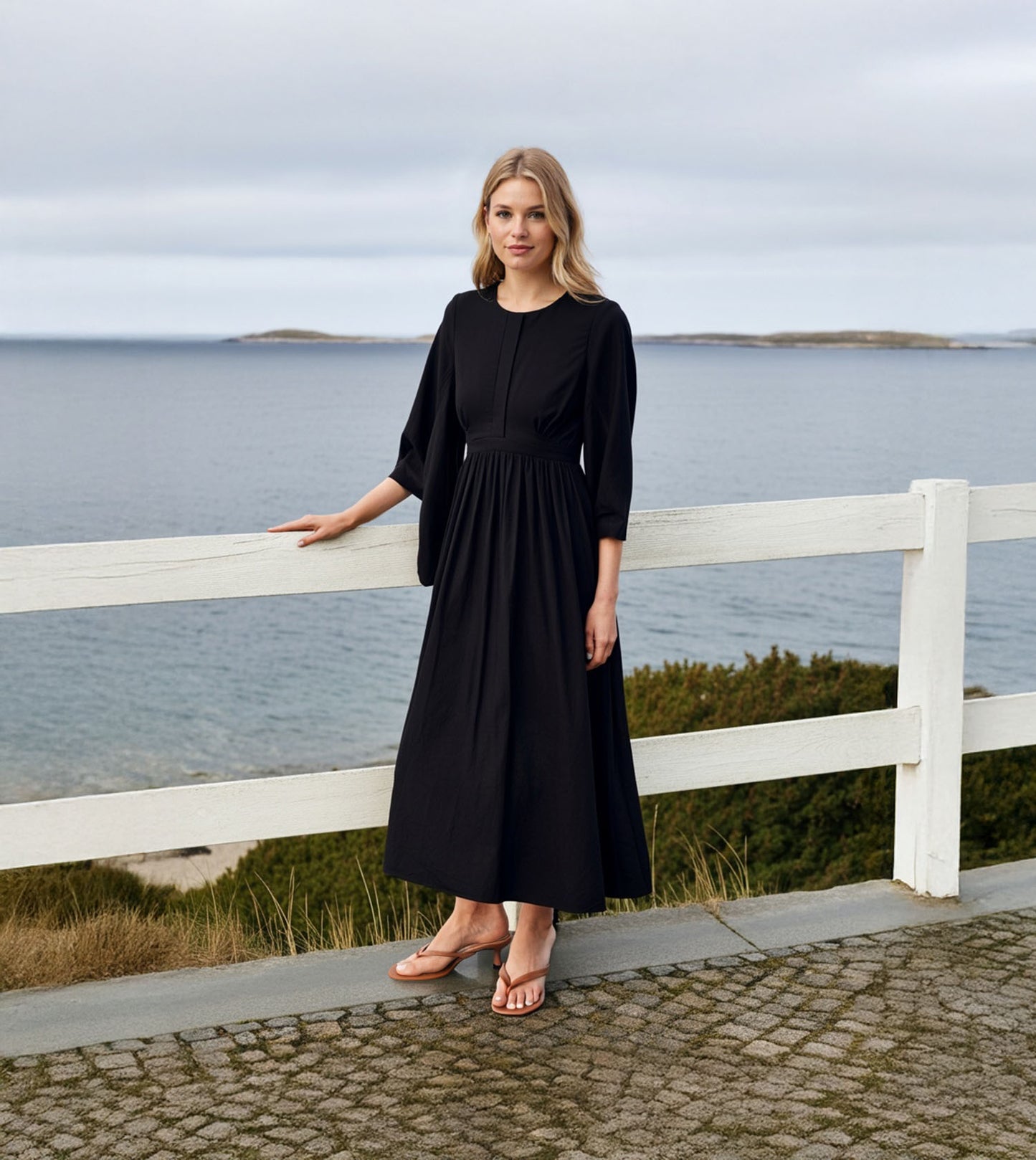 V-Strap Kitten Heeled Sandals - Tan