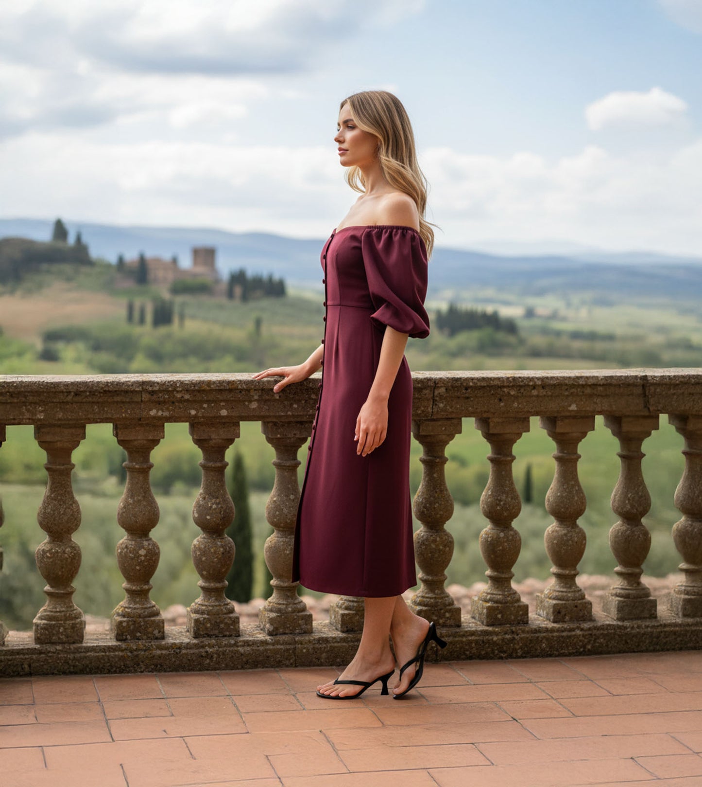 V-Strap Kitten Heeled Sandals - Black