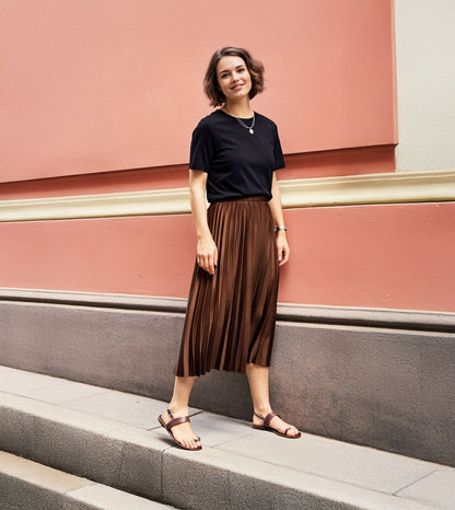 Metallic Accent Toe Ring Flat Sandals - Brown