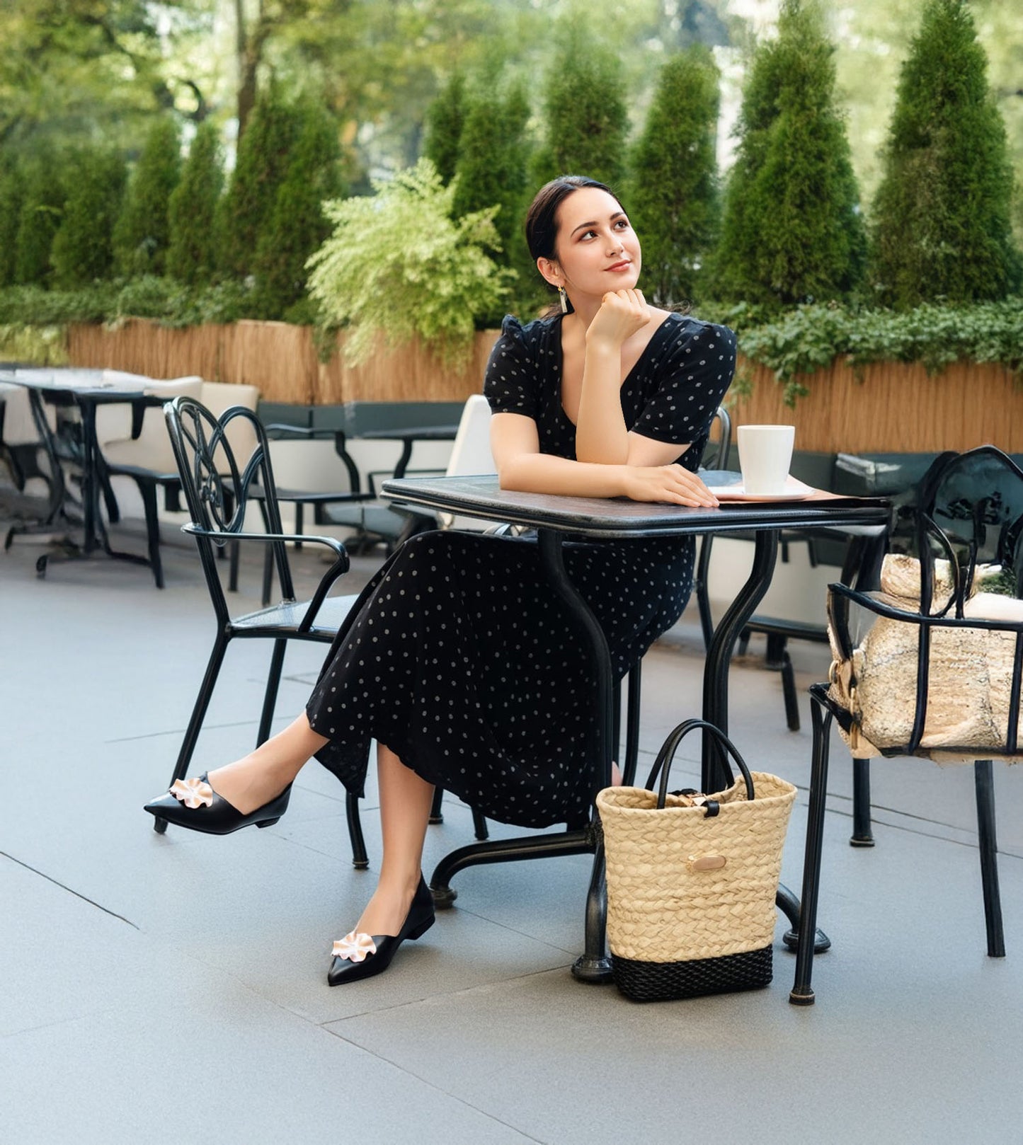 Pointed Toe Ballerinas Flats - Black