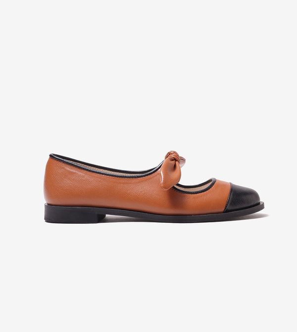 Bow Detail Cap-Toe Flats - Tan