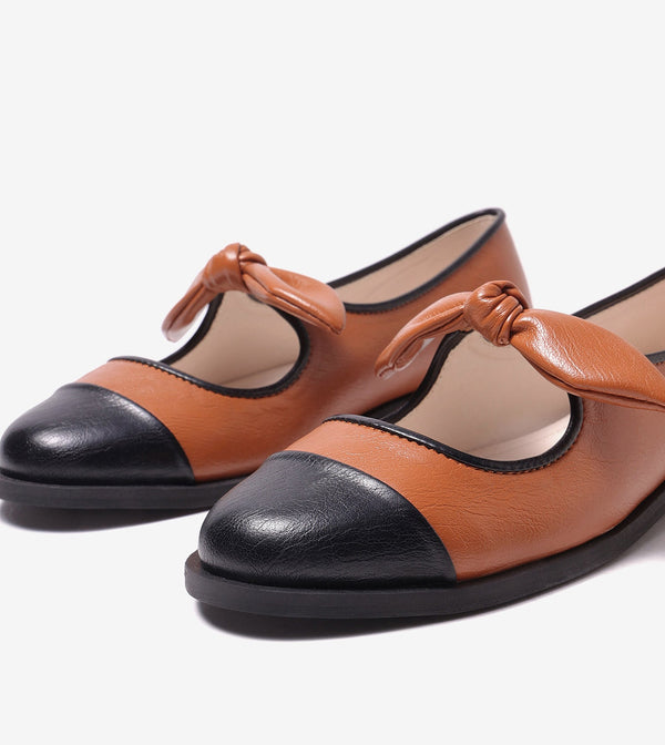 Bow Detail Cap-Toe Flats - Tan