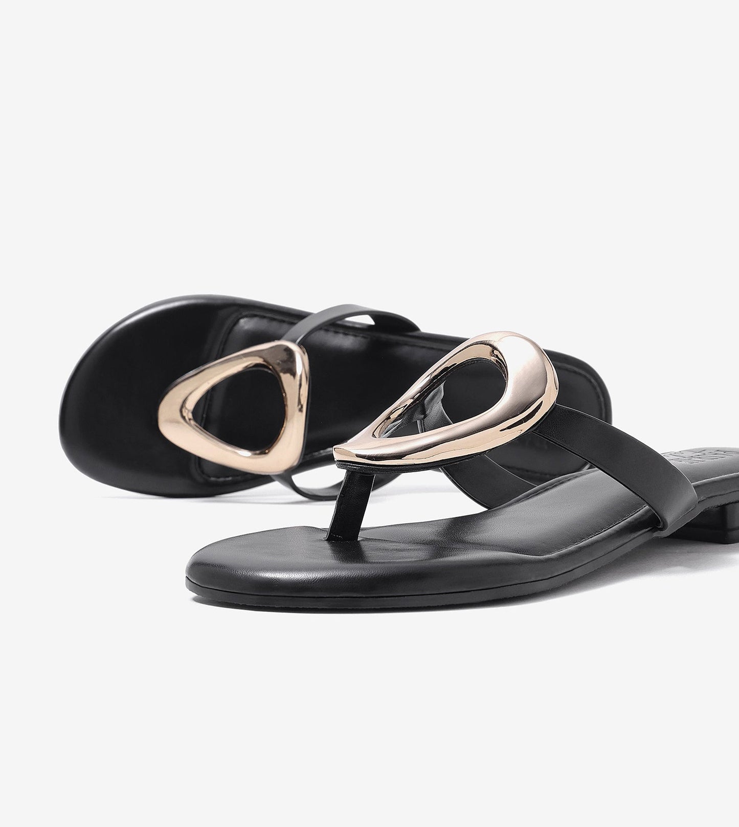 Metallic Accent T-Strap Flats Sandal - Black