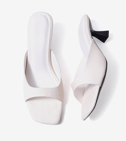 Statement Textured Mules - White