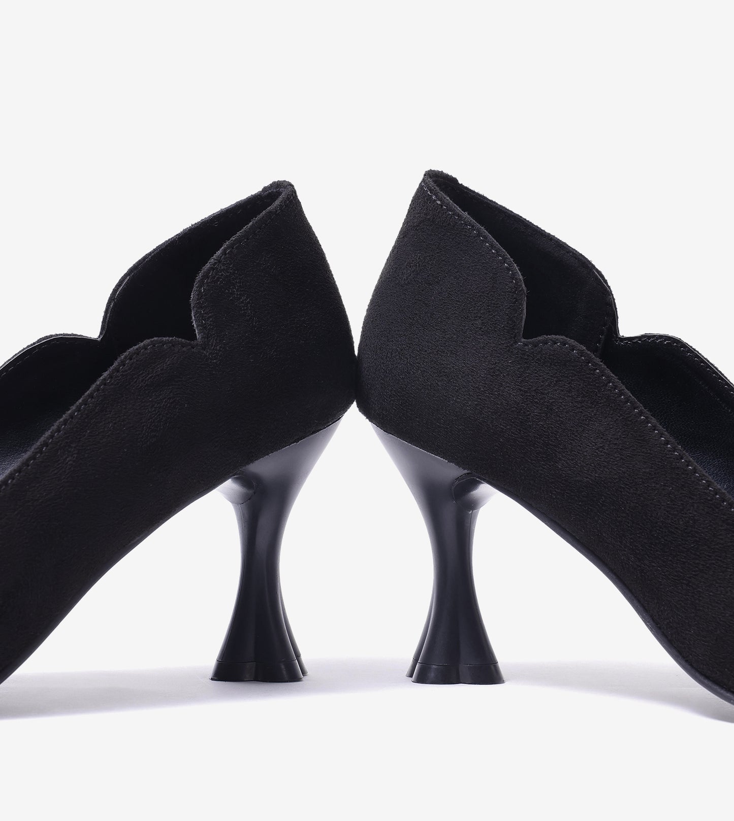 Pointed Toe Sculpted Pumps - Black