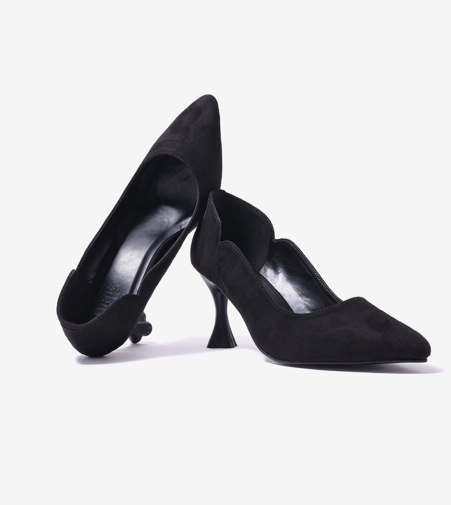 Pointed Toe Sculpted Pumps - Black