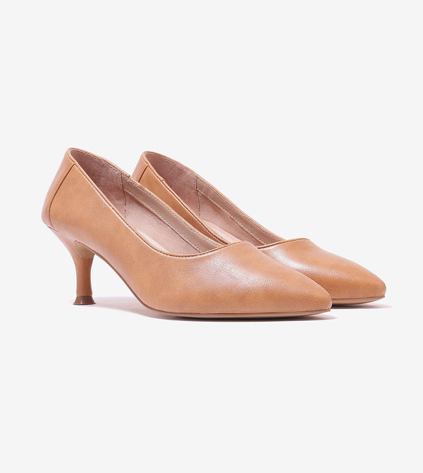 Classic Pointed-Toe Pumps - Camel