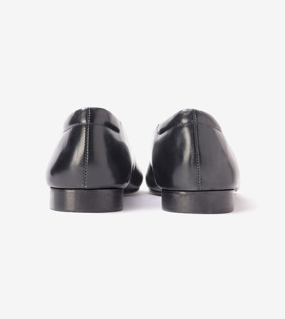 Minimal Seam Detail Slip-On Flats - Black