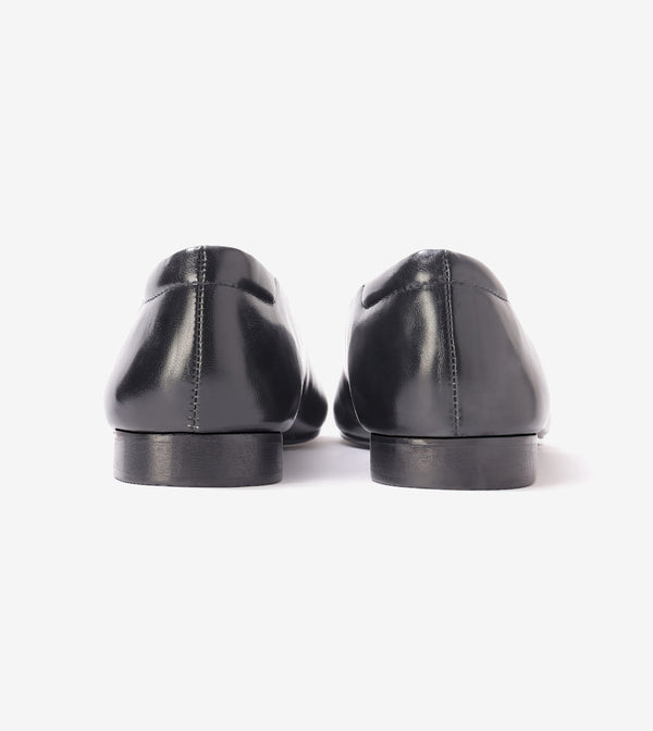 Minimal Seam Detail Slip-On Flats - Black