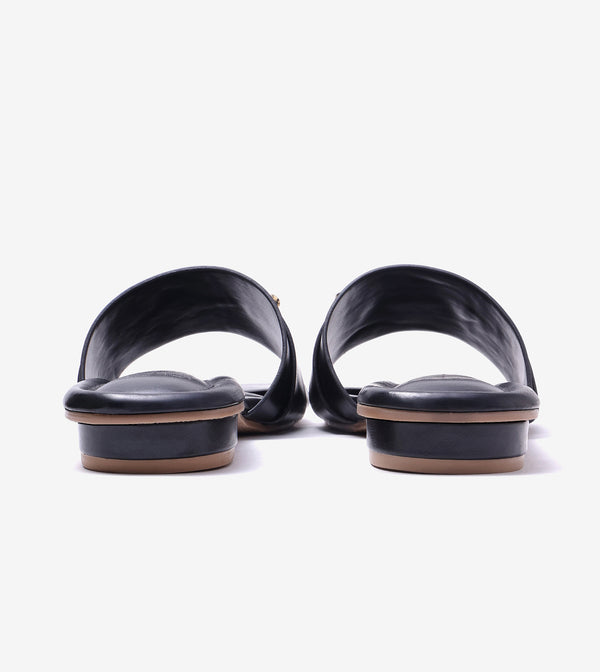 Minimal Muse Slip-On Flats - Black