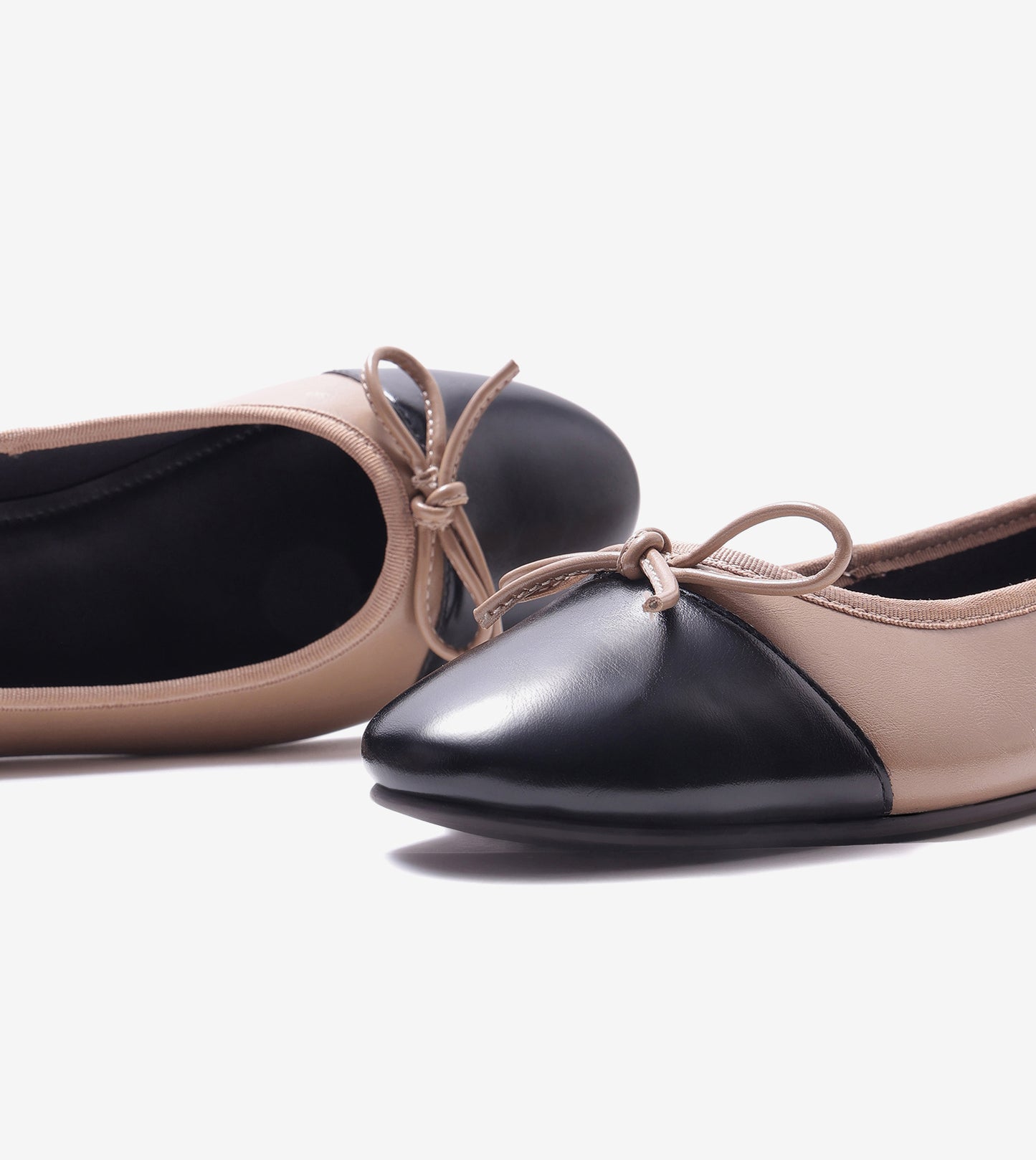 Classic Bow Detail Ballet Flats - Beige