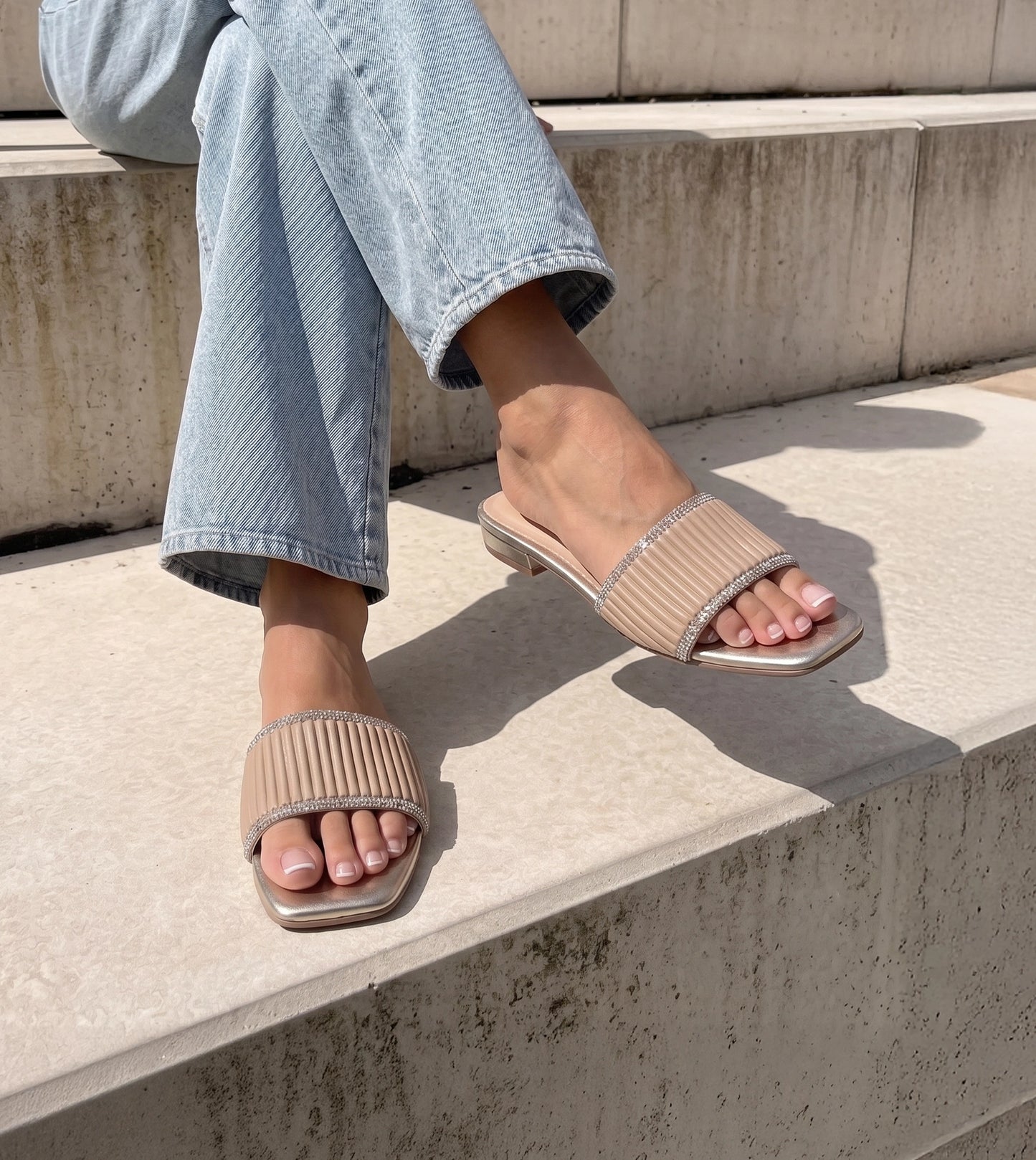 Elegant Pleated Edge Slide Flats - Beige