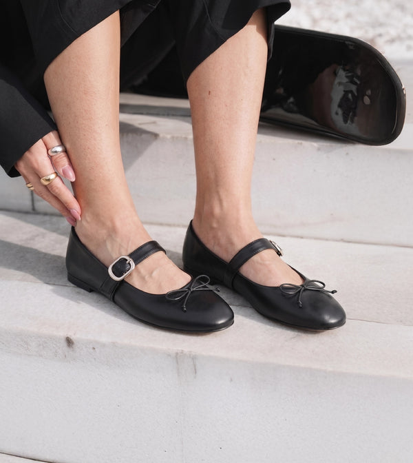 Buckled Mary Janes Ballet Flats - Black