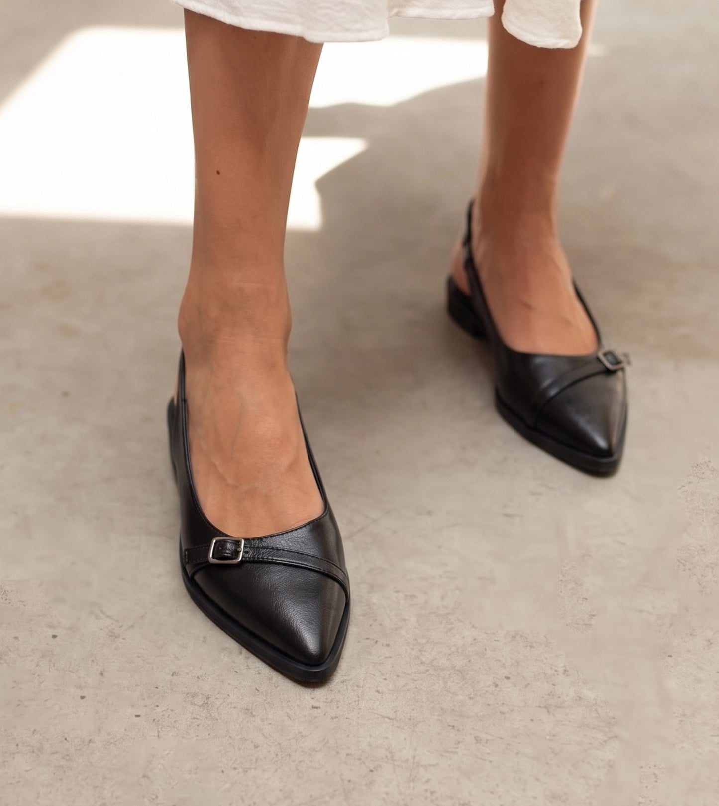 Pointed-Toe Buckle Slingback - Black