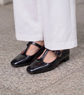 Classic Buckled Strap Mary Jane Flats - Black