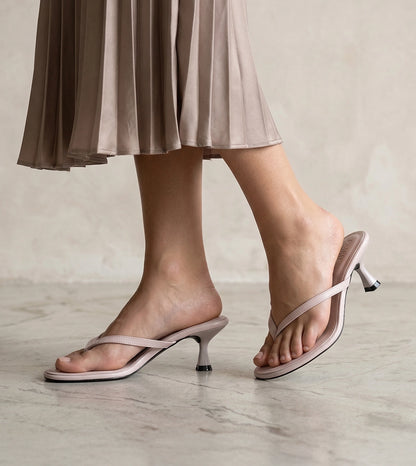 V-Strap Kitten Heels - Cream