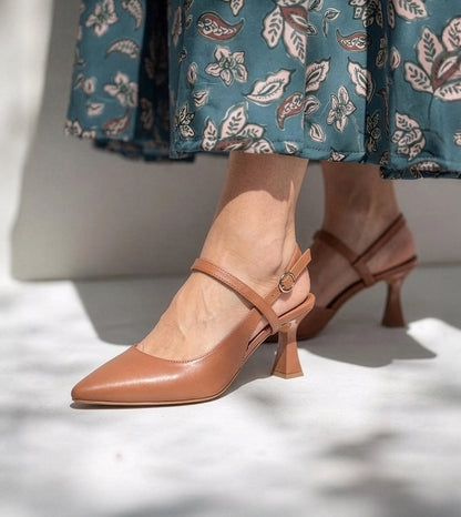 Pointed Slingback Heels - Tan