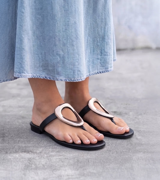 Metallic Accent T-Strap Flats Sandal - Black