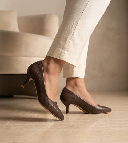 Textured Pointed Toe Pumps - Brown