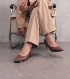 Classic Pointed-Toe Pumps - Dark Brown