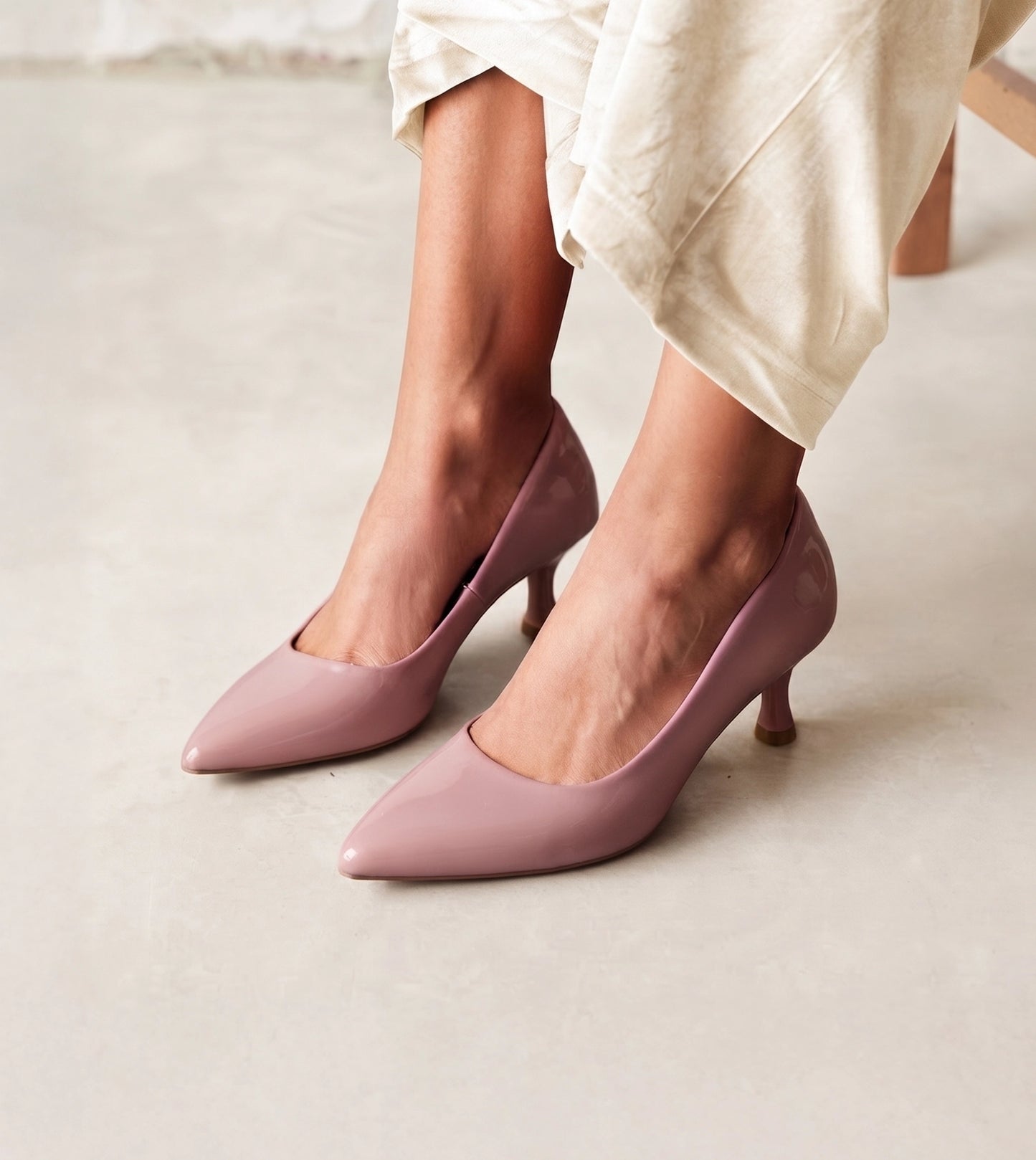 Classic Pointed-Toe Pumps - Nude Pink