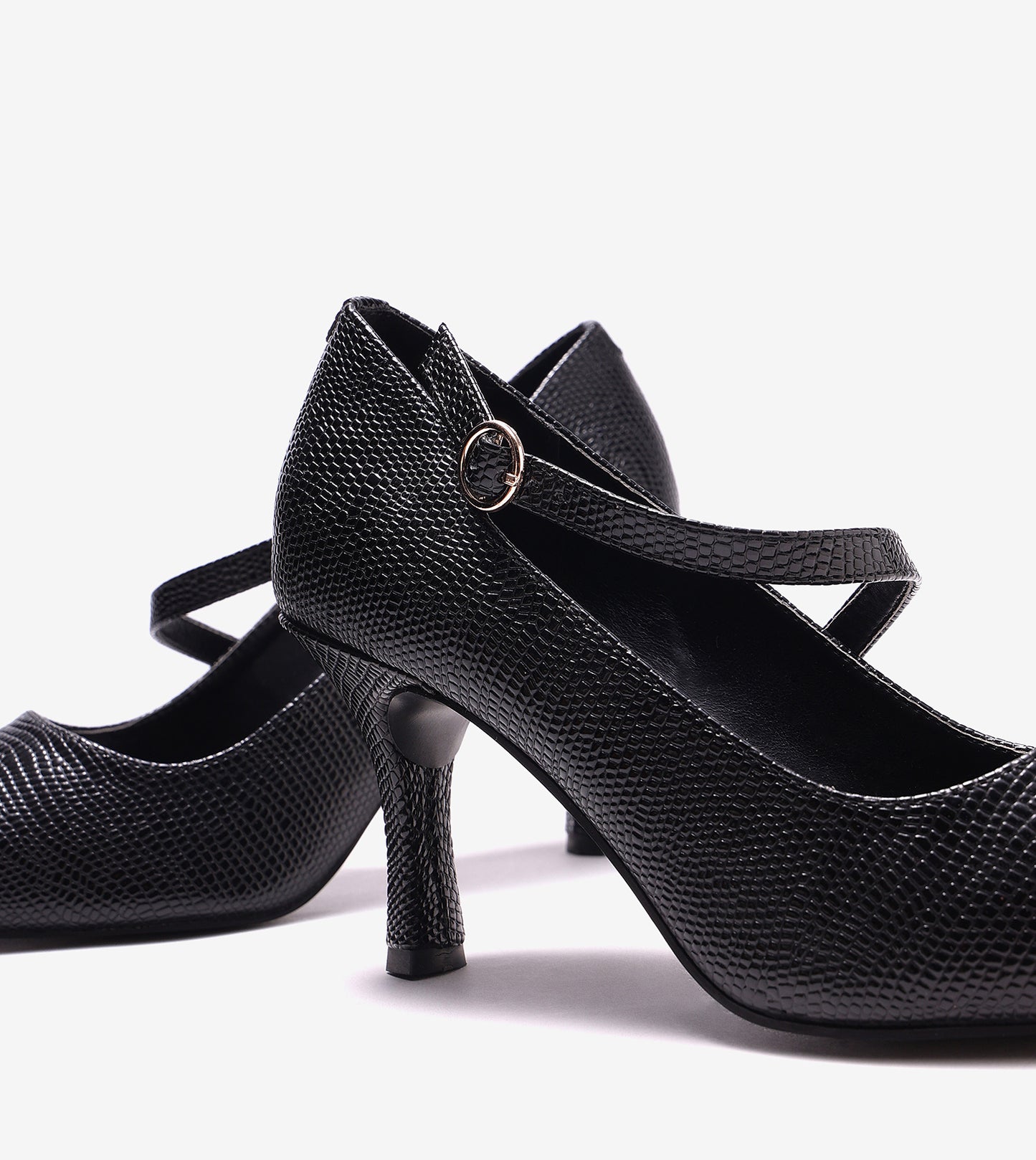 Asymmetric Textured Snake-Print Strappy Heeled Pumps - Black