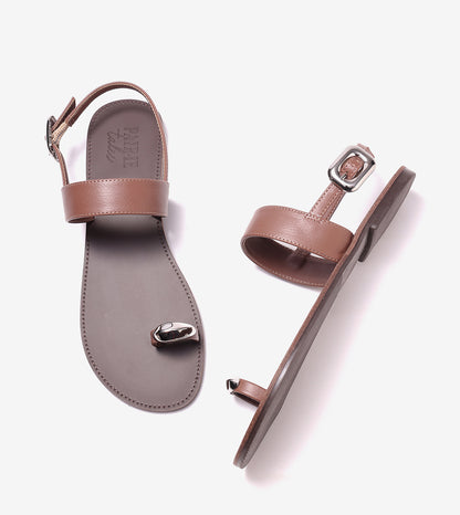 Metallic Accent Toe Ring Flat Sandals - Brown