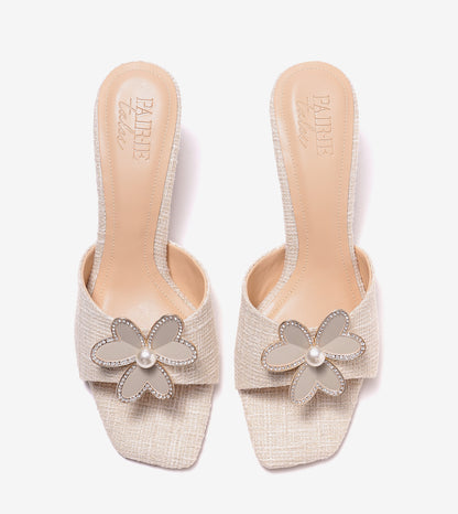 Jute Block Heeled Mule With Metal Adornment - Cream