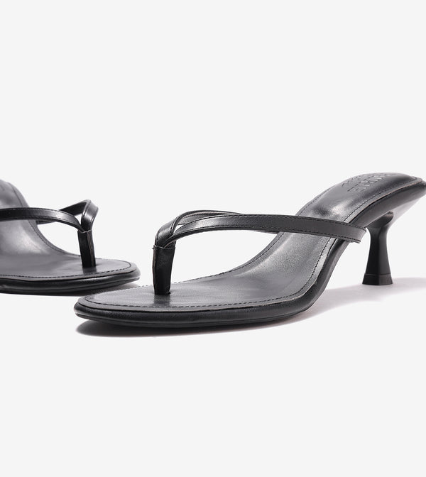 V-Strap Kitten Heels - Black