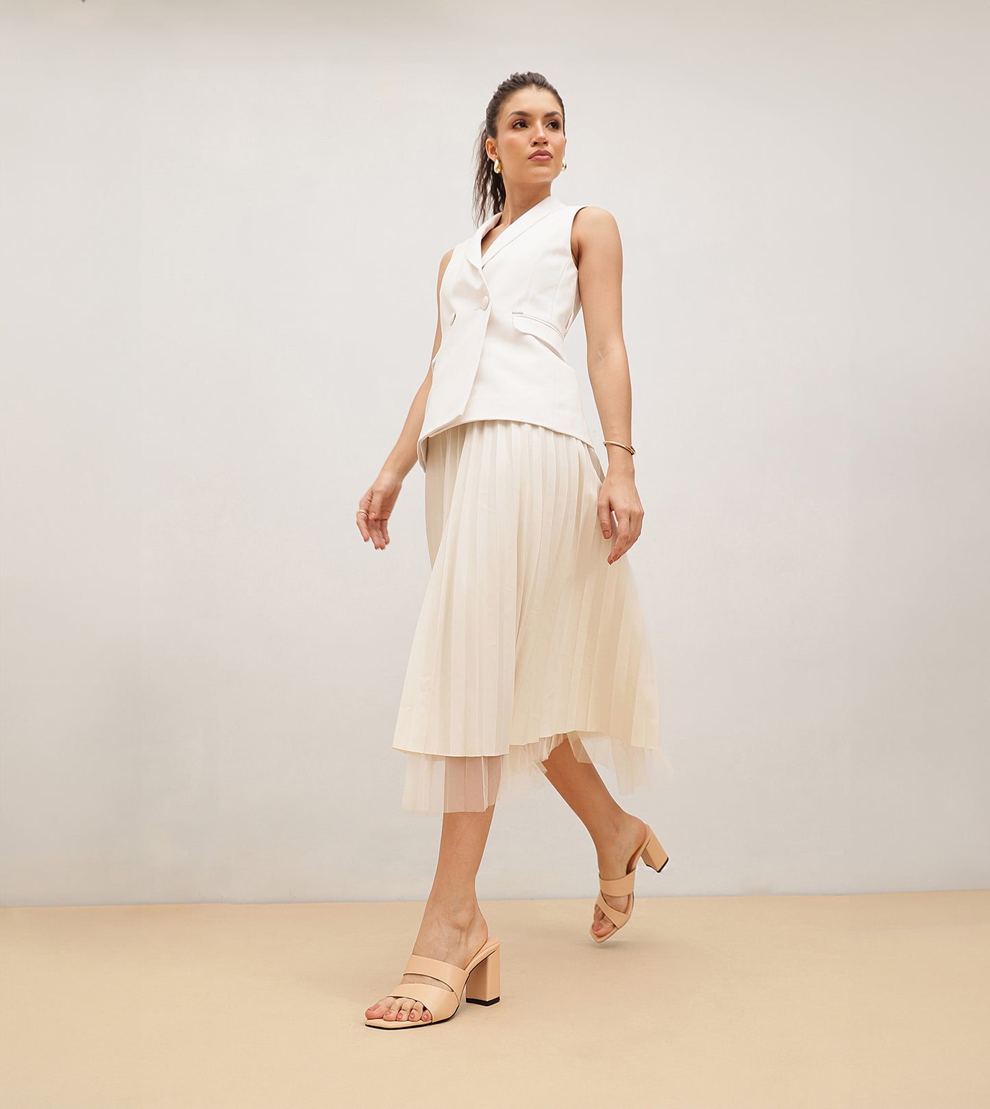 Asymmetric Cutout Block Heeled Slide Sandals - Peach