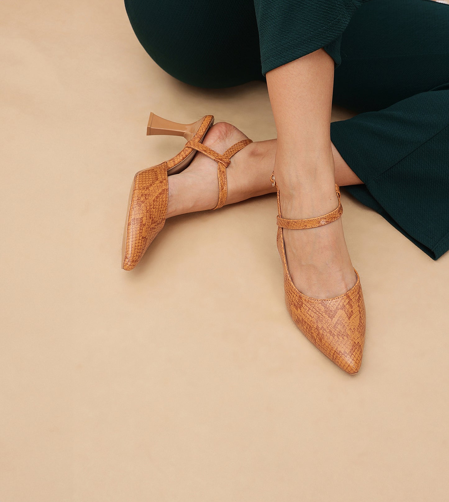 Snake Print Pointed Toe Slingback Pumps - Tan